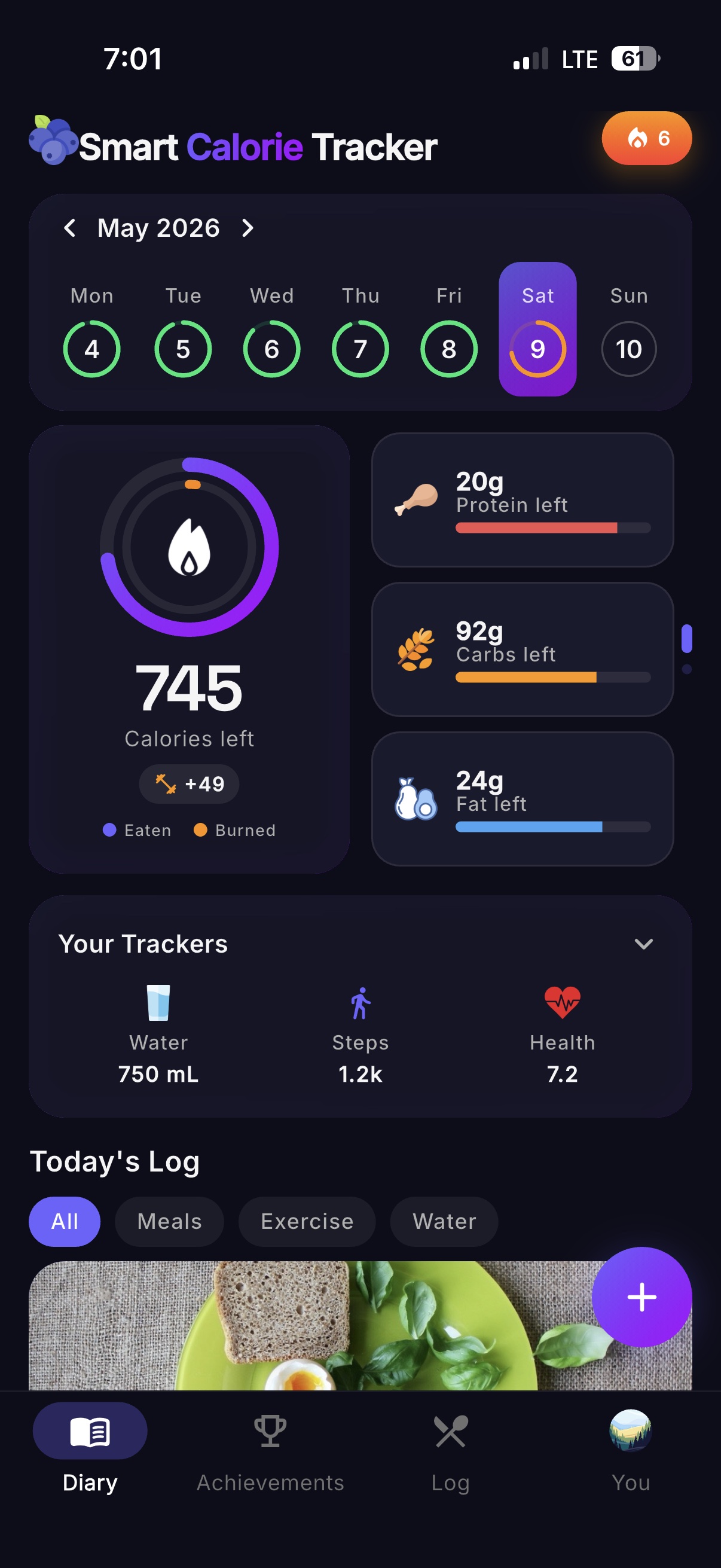 Smart Calorie Tracker home screen in dark mode.